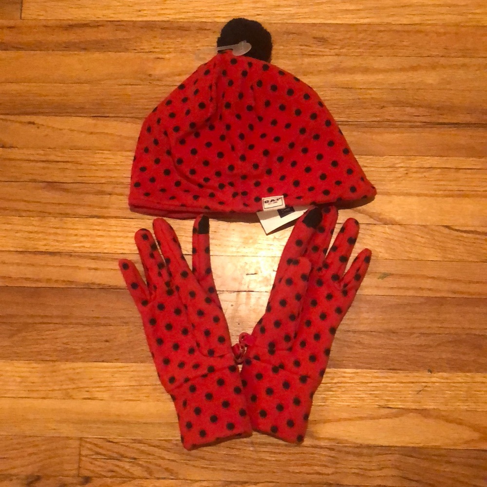 GAP Fleece Hat and Gloves
